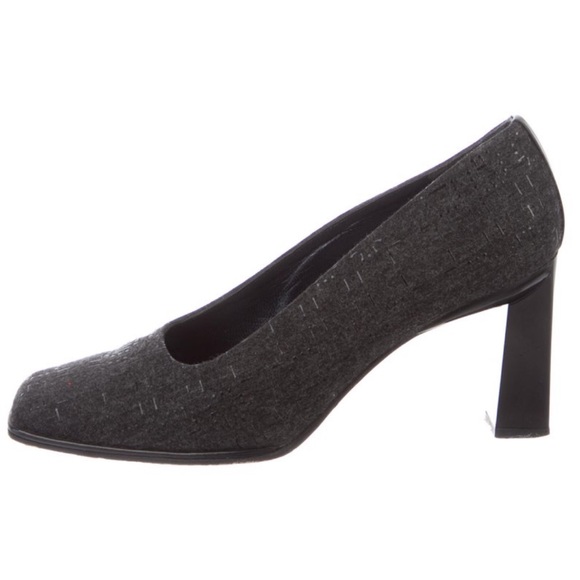 Stuart Weitzman Textured Pumps - Picture 1 of 6